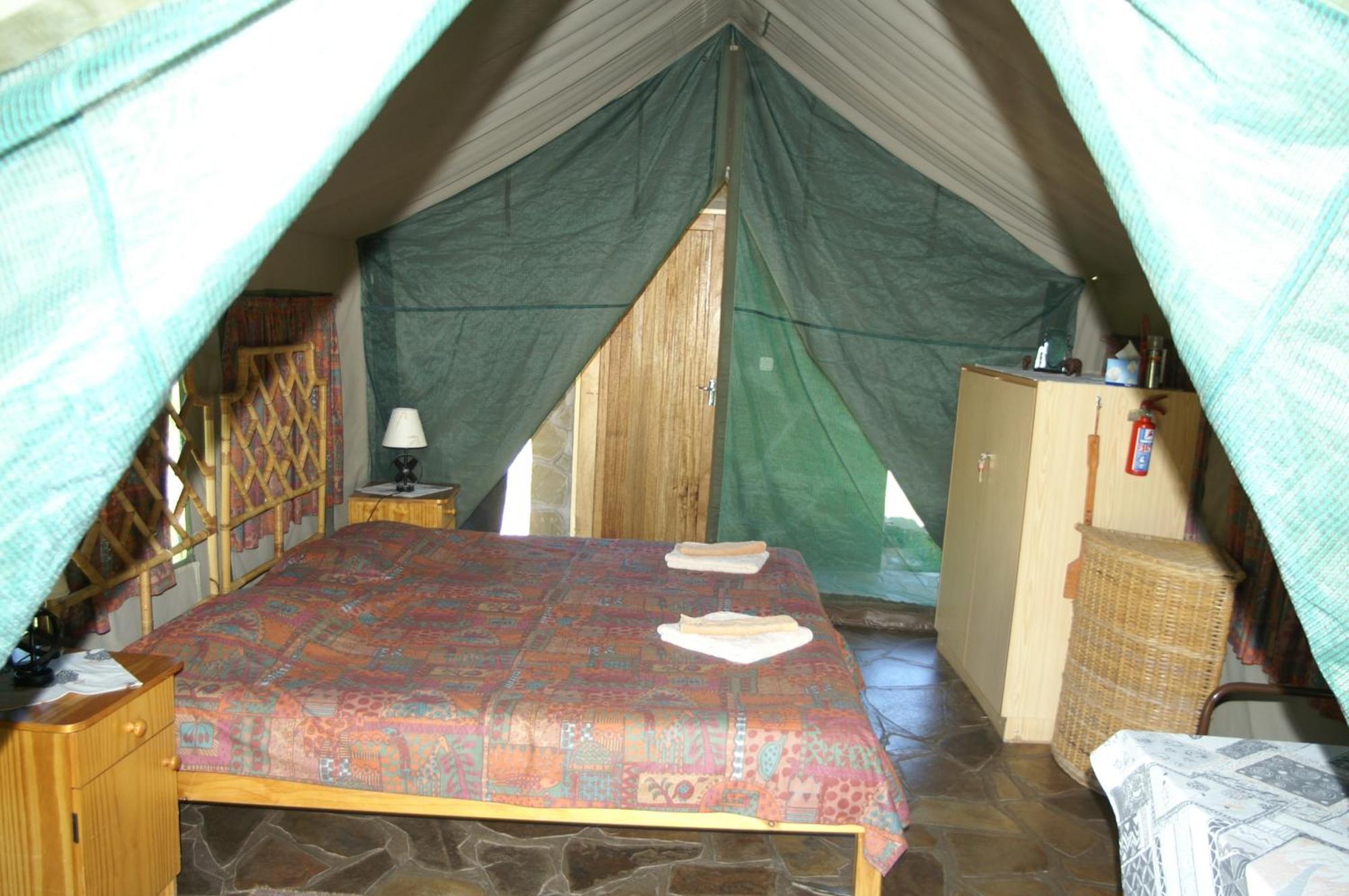 Etusis Lodge Usakos Kültér fotó