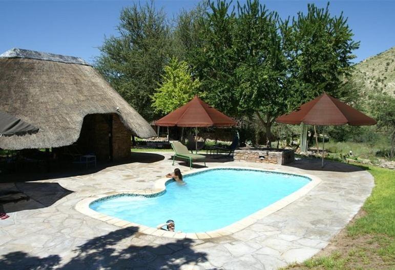 Etusis Lodge Usakos Kültér fotó