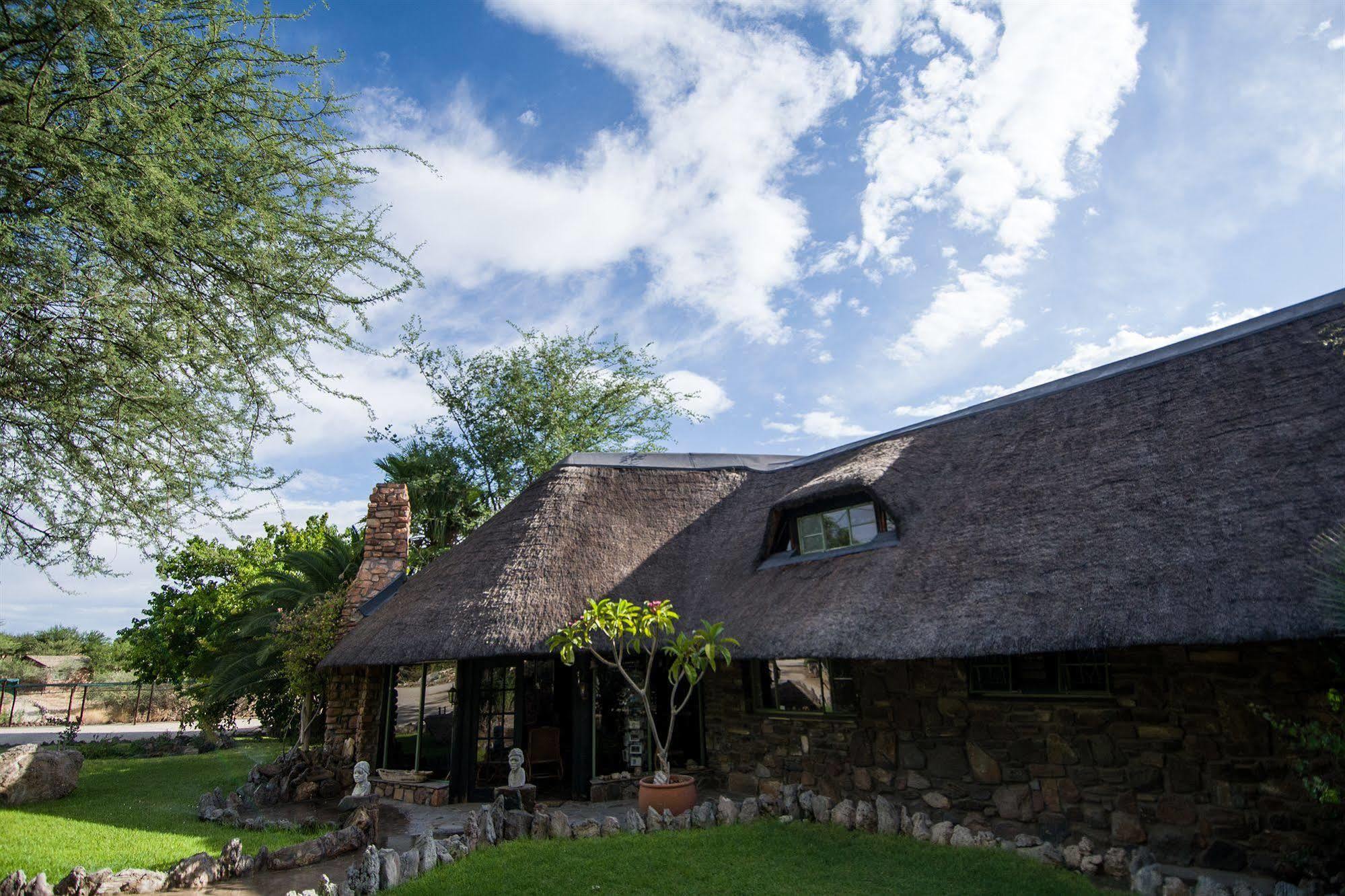 Etusis Lodge Usakos Kültér fotó